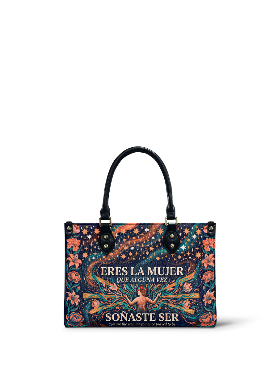 "Eres la mujer que alguna vez soñaste ser" ver.5 Small Leather Handbag