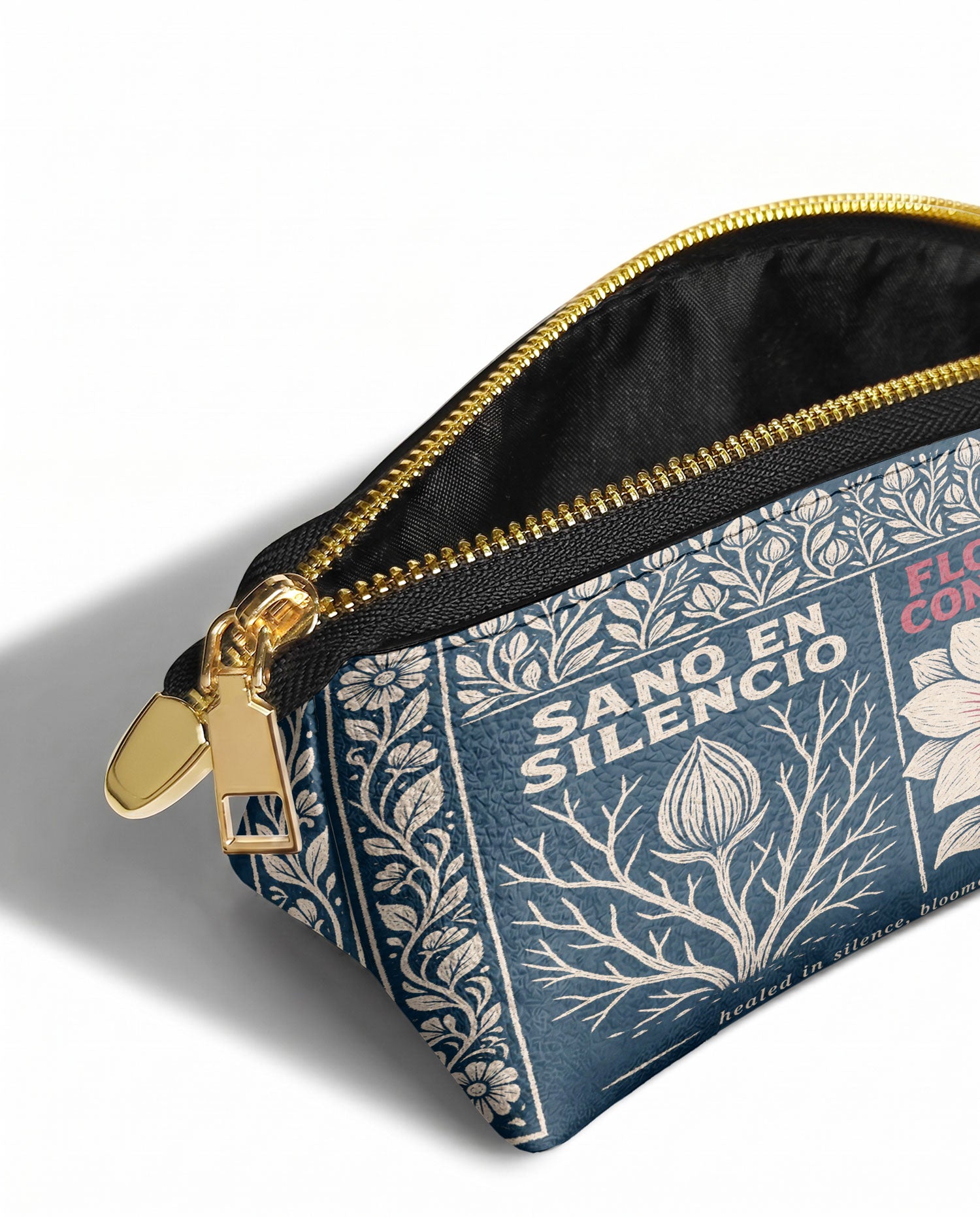 "Sanó en silencio, floreció con fuerza" ver.1 Eclipse Makeup Bag - side view | Paleta Bags