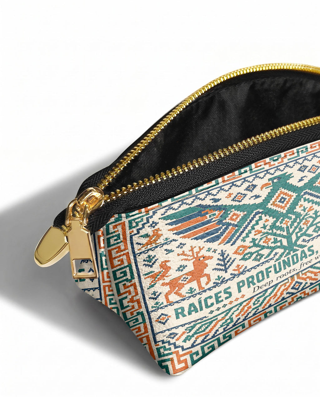 "Raíces profundas, alas libres" ver.4 Eclipse Makeup Bag - side view | Paleta Bags
