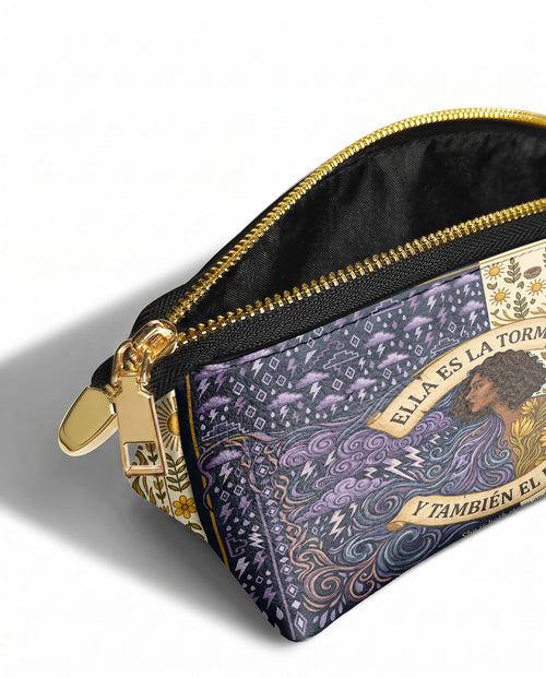 "Ella es la tormenta y también el refugio" ver.2 Eclipse Makeup Bag - side view | Paleta Bags