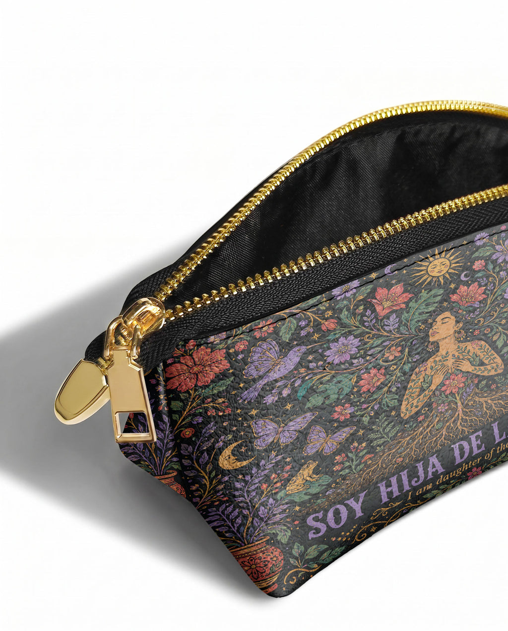 "Soy hija de la tierra" ver.3 Eclipse Makeup Bag - side view | Paleta Bags