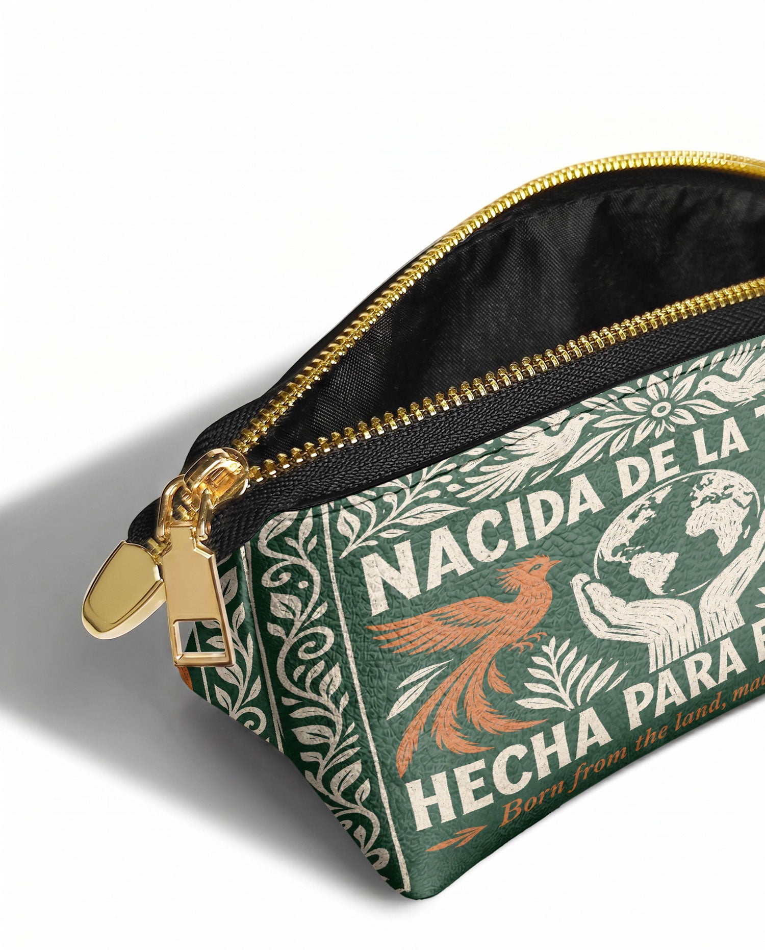 "Nacida de la tierra, hecha para el mundo" ver.3 Eclipse Makeup Bag - side view | Paleta Bags