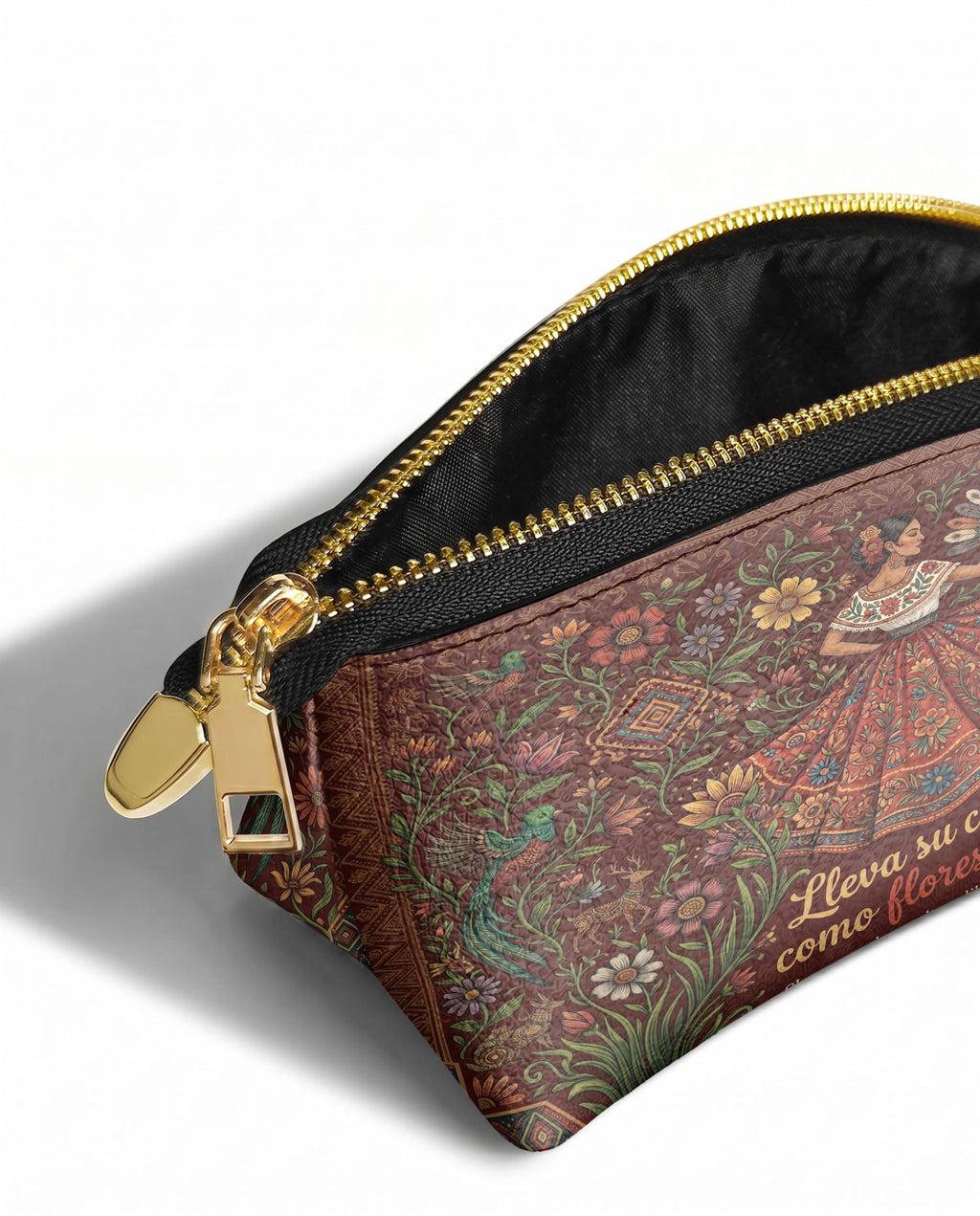 "Nacida de la tierra, hecha para el mundo" ver.5 Eclipse Makeup Bag - side view | Paleta Bags