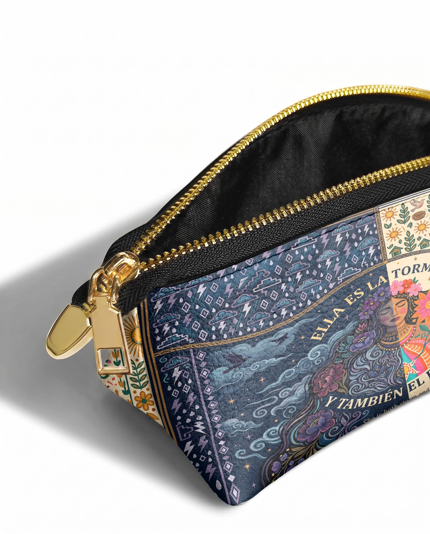 "Ella es la tormenta y también el refugio" ver.1 Eclipse Makeup Bag - side view | Paleta Bags