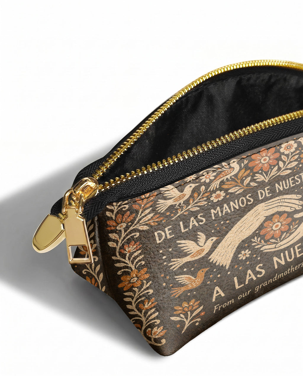"De las manos de nuestras abuelas a las nuestras" ver.2 Eclipse Makeup Bag - side view | Paleta Bags