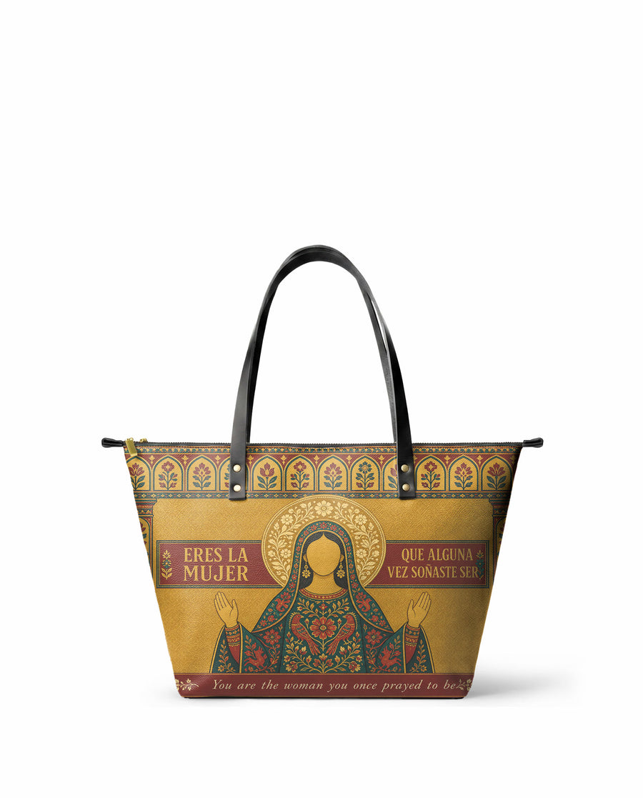 "Eres la mujer que alguna vez soñaste ser" ver.5 Leather Tote Bag