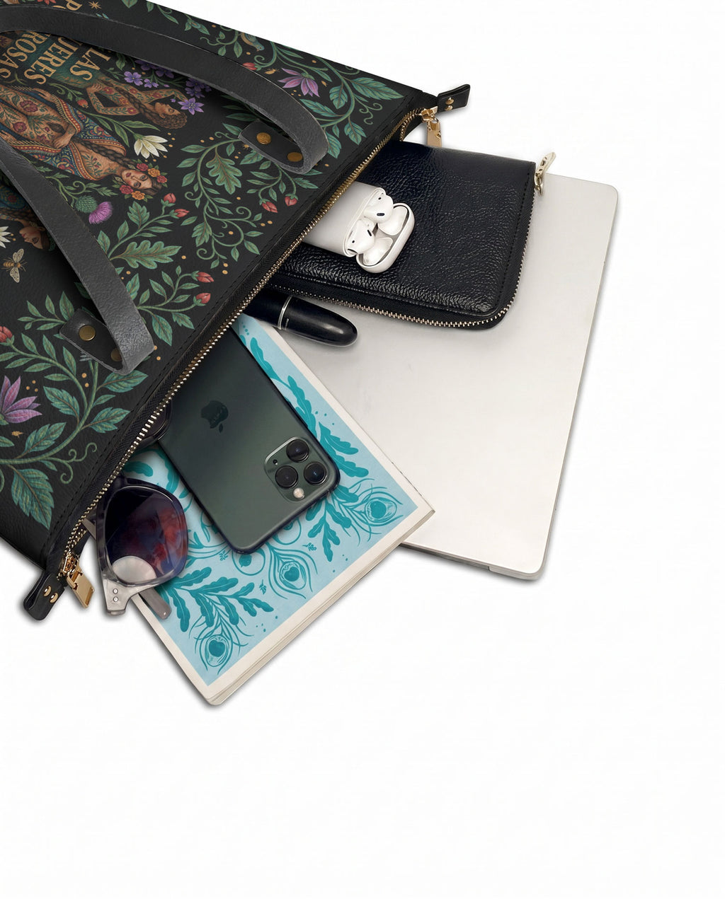 "Las mujeres poderosas crecen en jardines salvajes" ver.1 Leather Tote Bag - detail | Paleta Bags