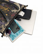 "Soy agua fluyo, me adapto, persisto" ver.2 Leather Tote Bag - detail | Paleta Bags