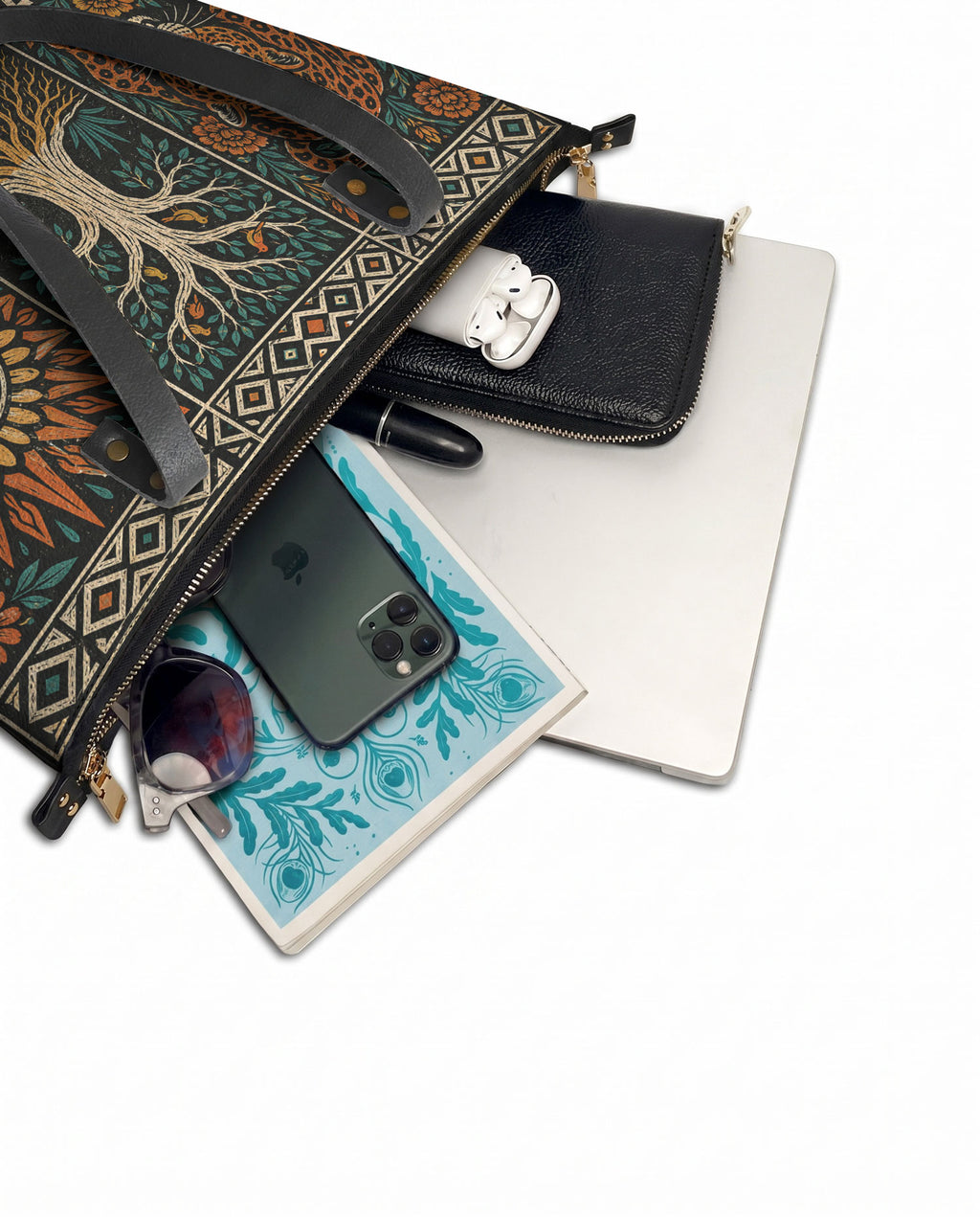"Feroz. Arraigada. Radiante" ver.1 Leather Tote Bag - detail | Paleta Bags