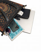 "Me levanto con el sol y llevo el fuego" ver.3 Leather Tote Bag - detail | Paleta Bags