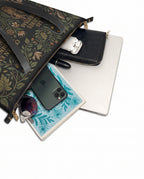 "Las mujeres poderosas crecen en jardines salvajes" ver.3 Leather Tote Bag - detail | Paleta Bags
