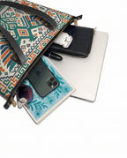 "Raíces profundas, alas libres" ver.4 Leather Tote Bag - detail | Paleta Bags