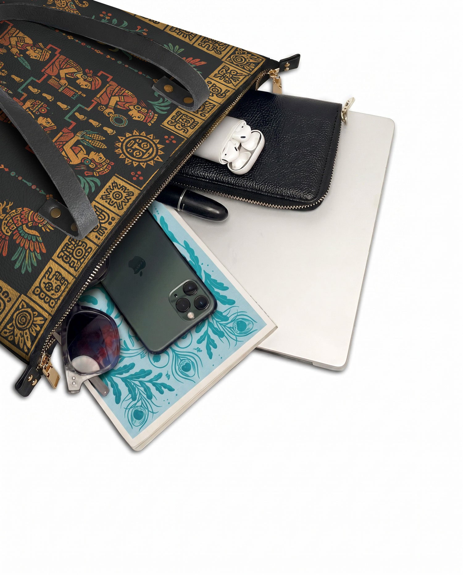 "Llevo a mis ancestros en la sangre" ver.2 Leather Tote Bag - detail | Paleta Bags