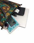 "Nacida de la tierra, hecha para el mundo" ver.4 Leather Tote Bag - detail | Paleta Bags