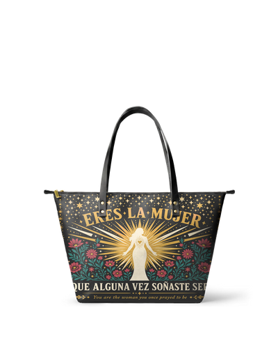 "Eres la mujer que alguna vez soñaste ser" ver.9 Leather Tote Bag