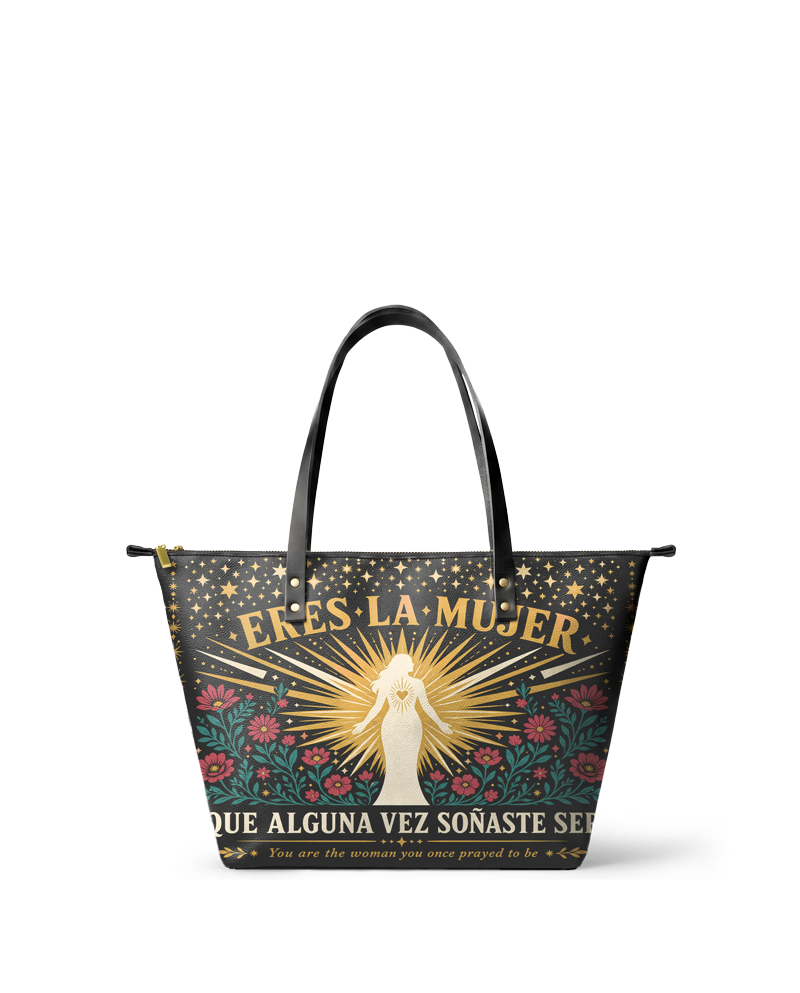 "Eres la mujer que alguna vez soñaste ser" ver.9 Leather Tote Bag