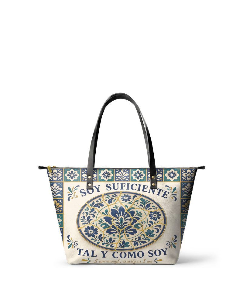 "Soy suficiente, tal y como soy" ver.8 Leather Tote Bag