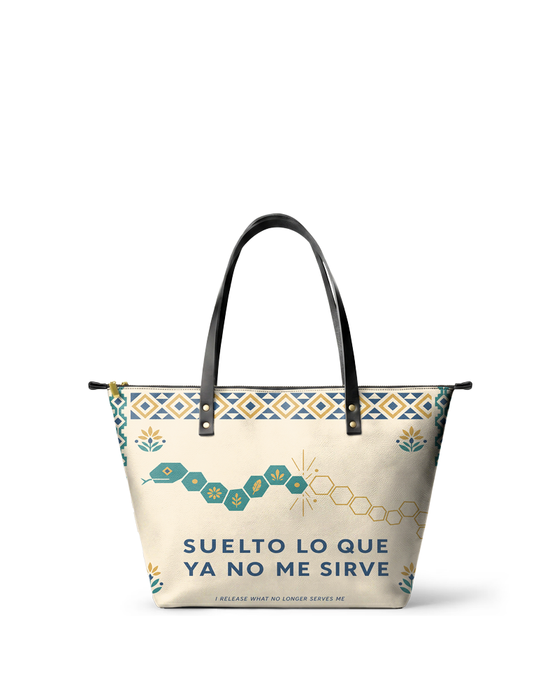 "Suelto lo que ya no me sirve" ver.4 Leather Tote Bag