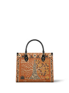 "Sanó en silencio, floreció con fuerza" ver.4 Leather Handbag - front view | Paleta Bags