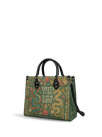 "Suelto lo que ya no me sirve" ver.3 Leather Handbag - side view | Paleta Bags