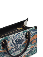 "Soy agua fluyo, me adapto, persisto" ver.1 Leather Handbag - detail | Paleta Bags