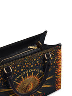 "Me levanto con el sol y llevo el fuego" ver.2 Leather Handbag - detail | Paleta Bags
