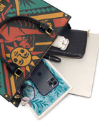 "No pido permiso para ocupar espacio" ver.1 Leather Handbag - interior | Paleta Bags