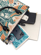 "Llevada por mujeres que inspiran" ver.3 Leather Handbag - interior | Paleta Bags