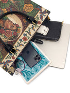 "Se amó hasta florecer" ver.8 Leather Handbag - interior | Paleta Bags