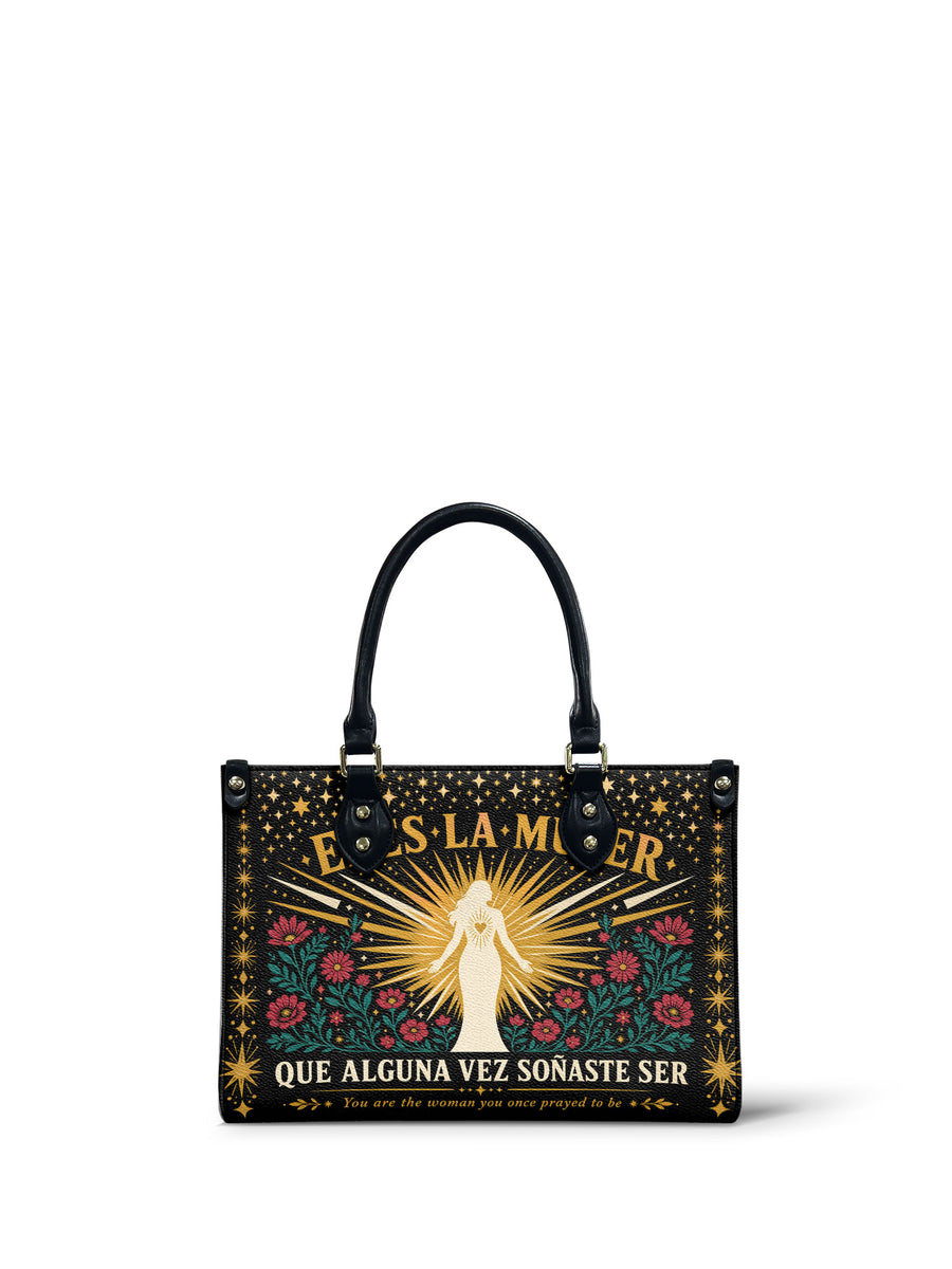 "Eres la mujer que alguna vez soñaste ser" ver.9 Small Leather Handbag