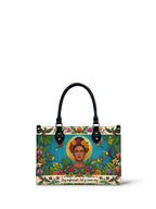 "Soy suficiente, tal y como soy" ver.11 Small Leather Handbag - front view | Paleta Bags