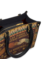 "De las manos de nuestras abuelas a las nuestras" ver.3 Small Leather Handbag - detail | Paleta Bags