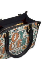 "Soy suficiente, tal y como soy" ver.4 Small Leather Handbag - detail | Paleta Bags