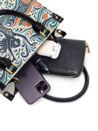 "Soy agua fluyo, me adapto, persisto" ver.1 Small Leather Handbag - interior | Paleta Bags