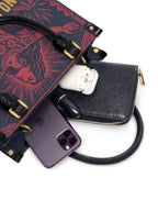"No pido permiso para ocupar espacio" ver.2 Small Leather Handbag - interior | Paleta Bags