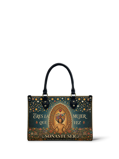 "Eres la mujer que alguna vez soñaste ser" ver.4 Small Leather Handbag