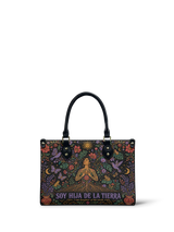 "Soy hija de la tierra" ver.3 Small Leather Handbag
