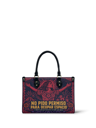 "No pido permiso para ocupar espacio" ver.2 Small Leather Handbag