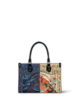 "Ella es la tormenta y también el refugio" ver.1 Small Leather Handbag
