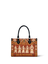 "Resiliente como las mujeres que me precedieron" ver.1 Small Leather Handbag