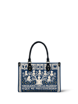 "Resiliente como las mujeres que me precedieron" ver.2 Small Leather Handbag