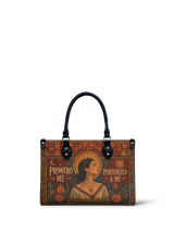 "Primero me pertenezco a mí" ver.1 Small Leather Handbag