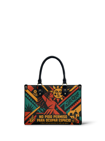 "No pido permiso para ocupar espacio" ver.1 Small Leather Handbag