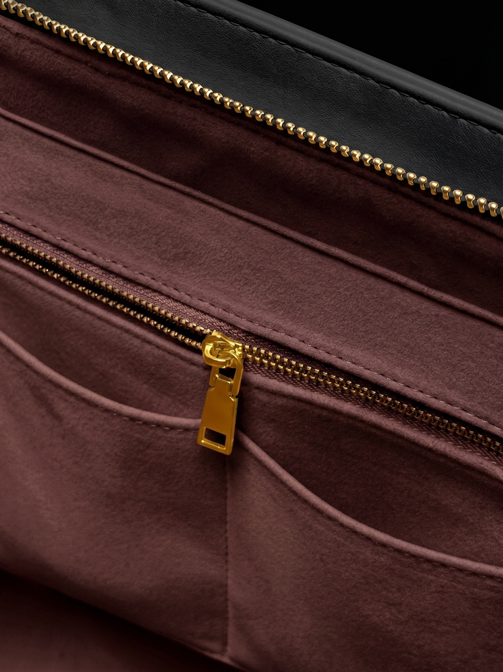 Paleta Bags soft velvet interior lining